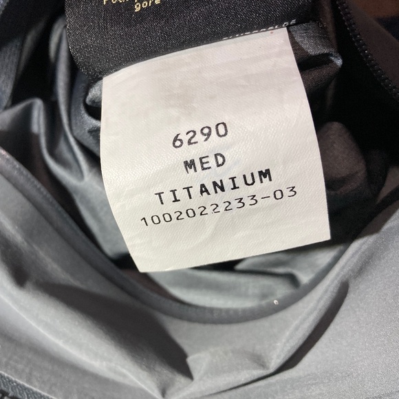 Arc teryx Alpha LT Gore-Tex Pro Jacket - Picture 11 of 11